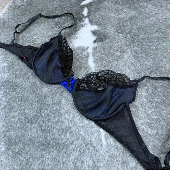 Vintage Fredricks of Hollywood Bra - Picture 6 of 12